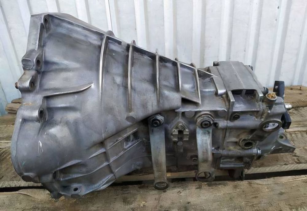 Продам Детали от 124 Мерса!