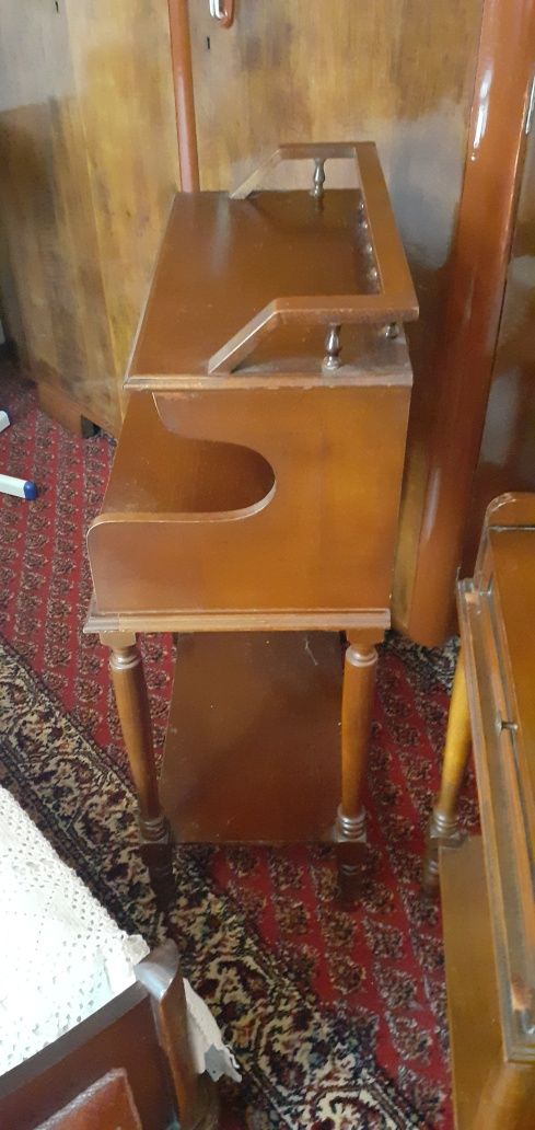 Ретро шкафчета в много добро състояние