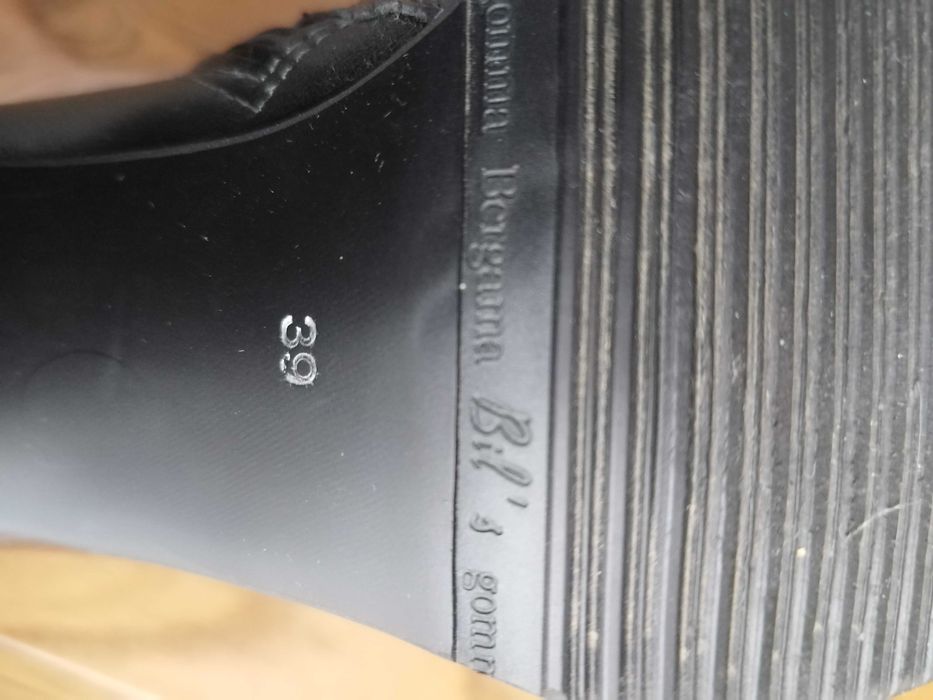 Ghete de dama Nike 39