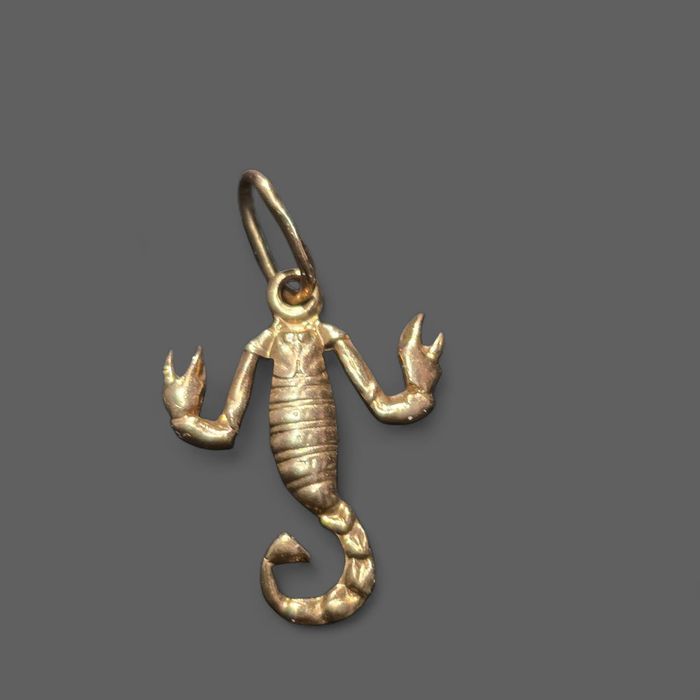 Золотой кулон “Скорпион” (СССР, 583 проба) 
Редкий советский кулон из