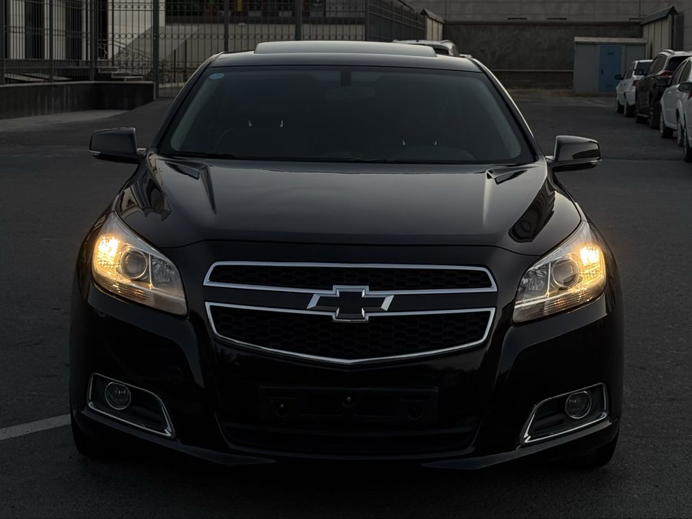 Chevrolet Malibu 2014 2 позиция с люком