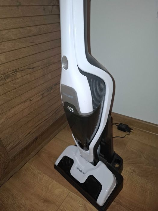 Вертикална прахосмукачка