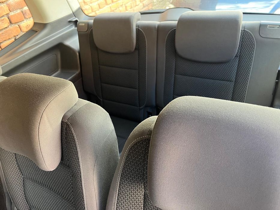 Volkswagen Touran 1.6 TDI 2011 euro 5 7 locuri