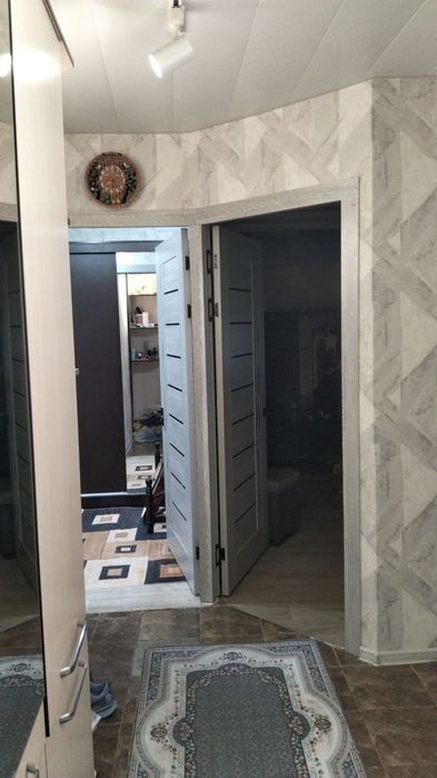 Продаётся квартира Чиланзар 23 квартал 2/5/5 кирпич