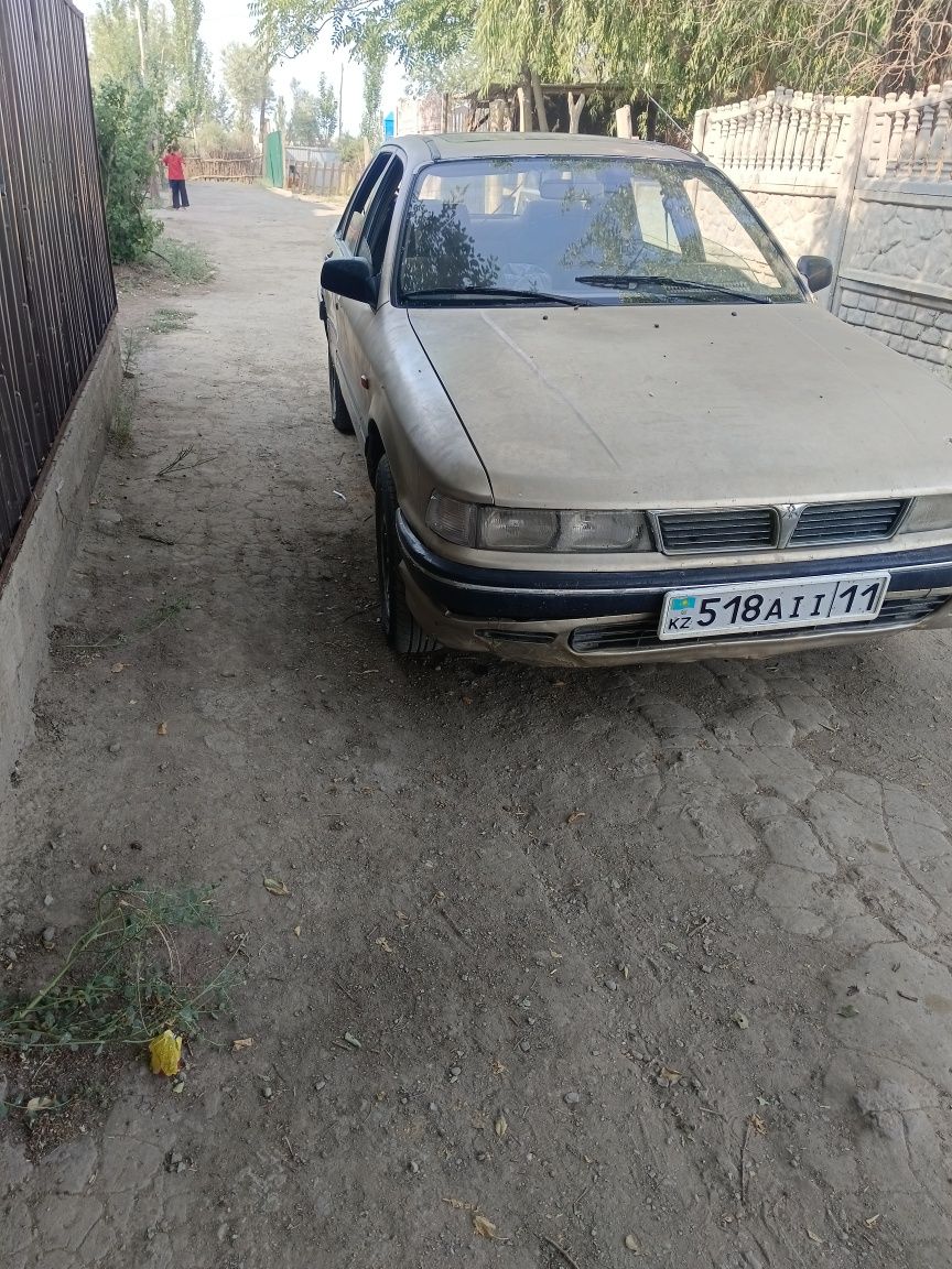 Mitsubishi galant