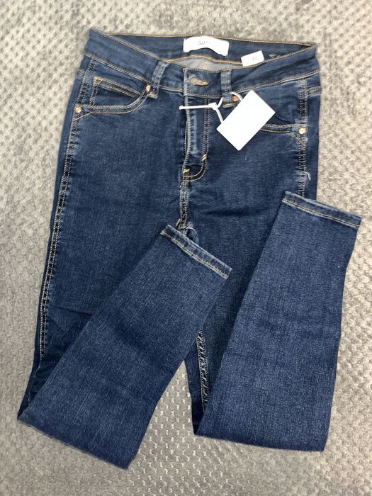 Чисто нови тъмносини дънки на марката Reserve тип молив