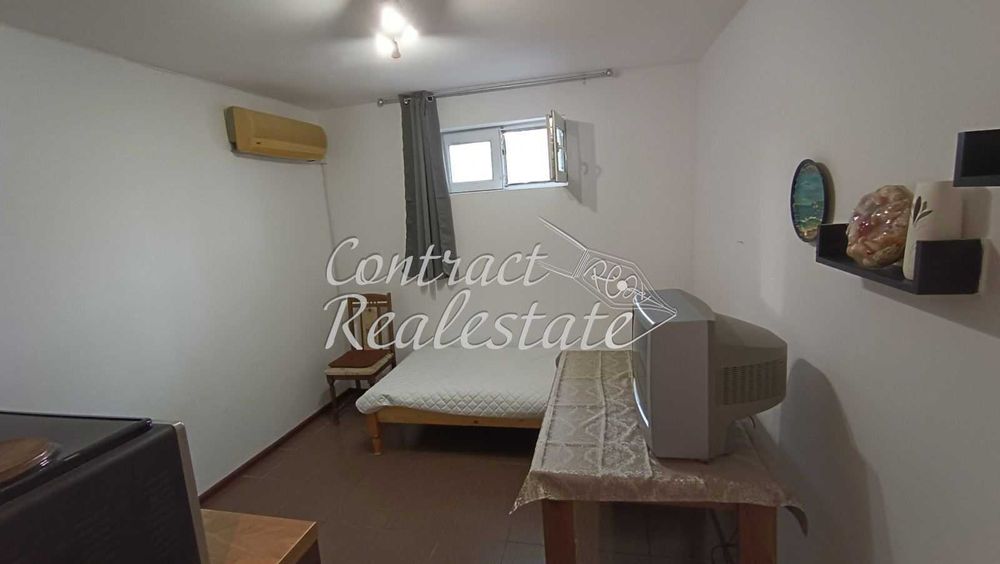 Дава се под наем Едностаен апартамент в Варна, Гръцка махала - 17 кв.м за 153 € - Снимка #1