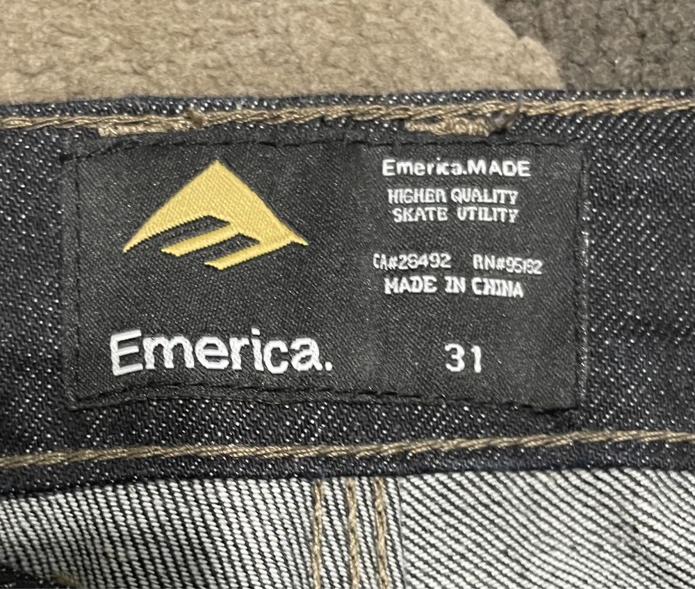 Emerica Blugi / Pantaloni 31