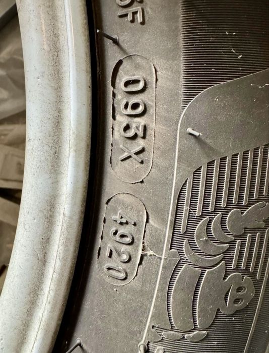 Jante Hyundai kona/Tucson / Kia/Toyota 215 55 17 iarna senzori 5x114,3