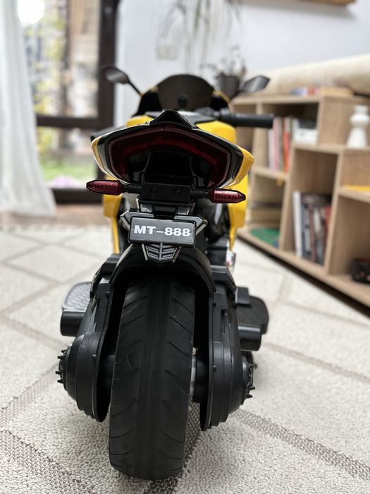 Motocicleta electrica, Kinderauto BDQ888 70W 12V