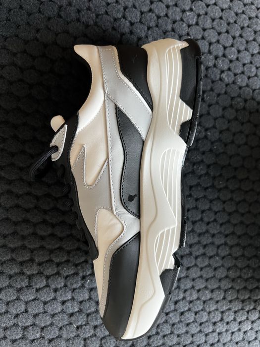 Trainers Soho Grit din piele – mărimea 42 / 26,5 cm – ca noi!