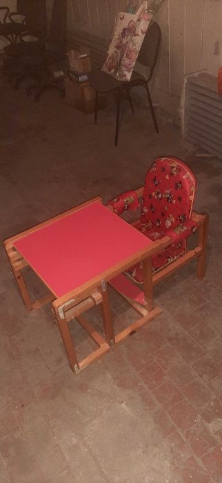 Продам детский столик и стульчик