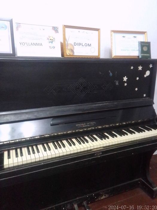 Пианино октобер сифати зор