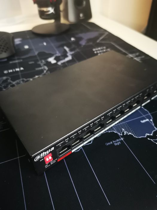 Switch cu 8 porturi PoE Dahua PFS3010-8GT-96-V2