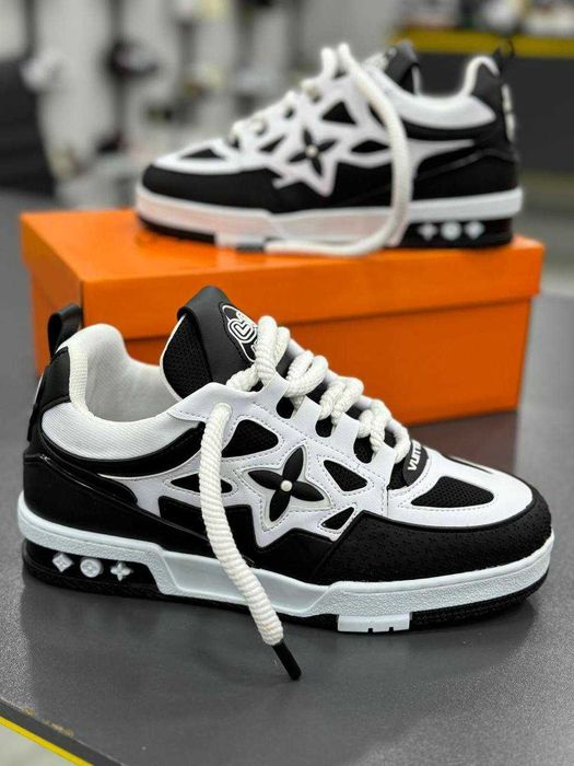 Мъжки сникърси цветове черно и бяло Louis Vuitton