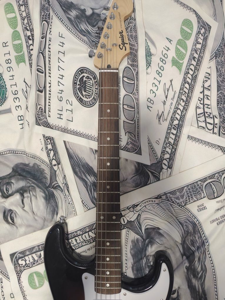 Squier Fender в перфектно състояние