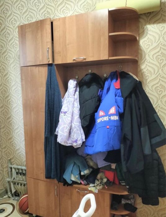 Прихожая продается почти даром