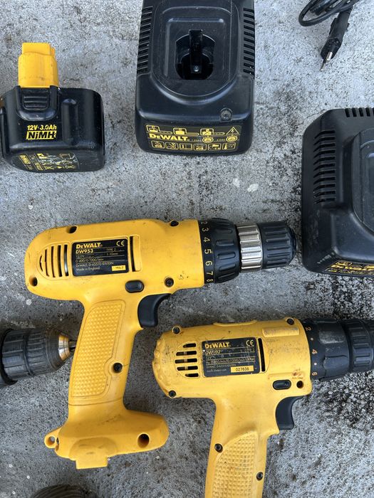 lot scule dewalt bormasina autofiletanta acumulator incarcator etc