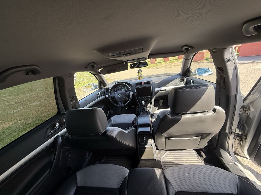 Vand sau schimb Skoda octavia II vrs