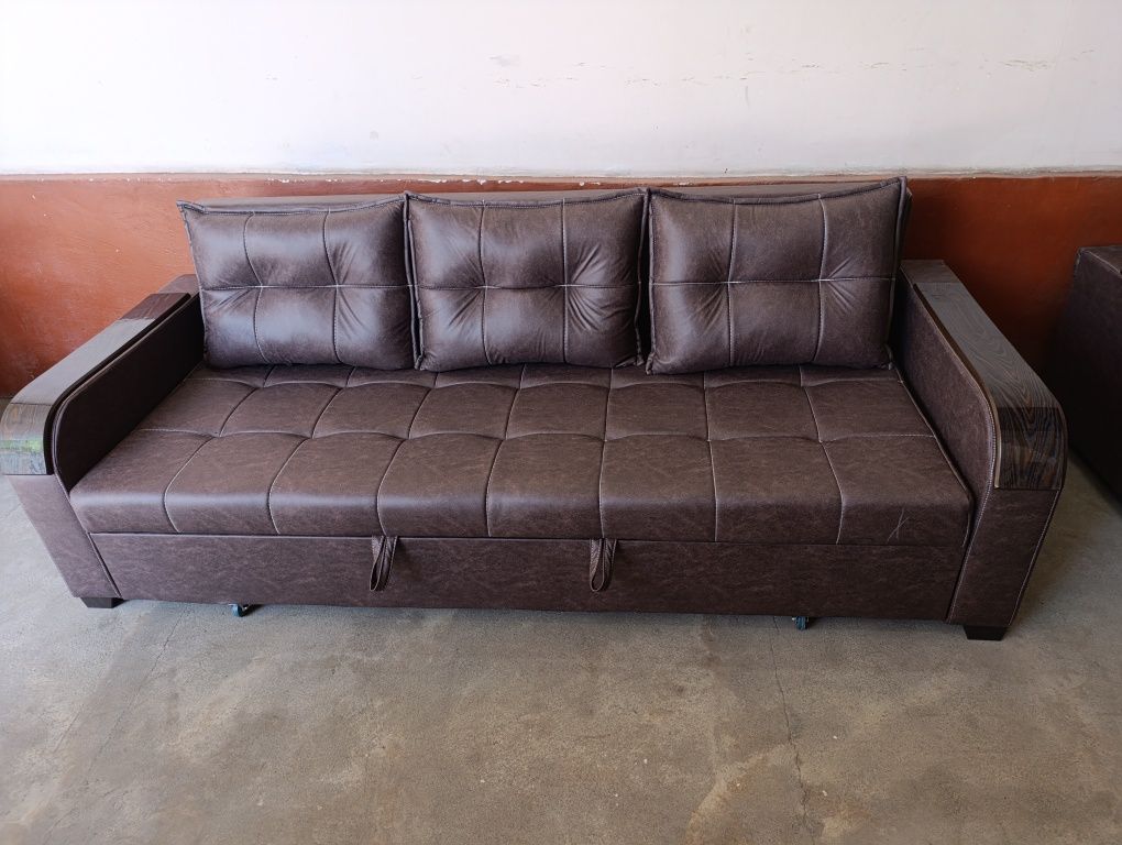 Rasqladnoy divan