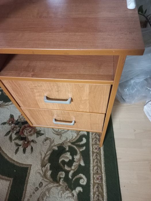 Мебель. Стол письменный