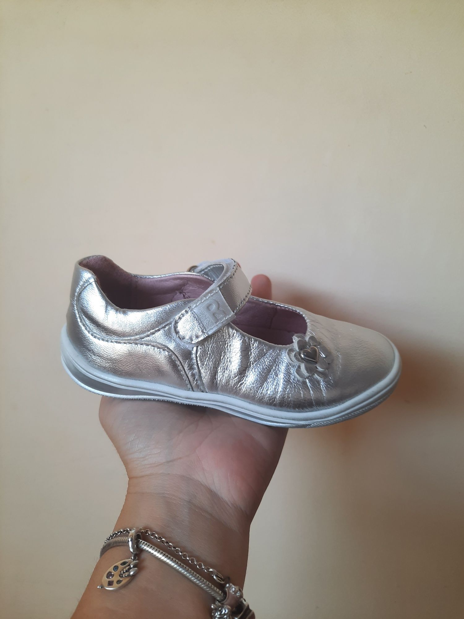 Pantofiori argintii de printesa