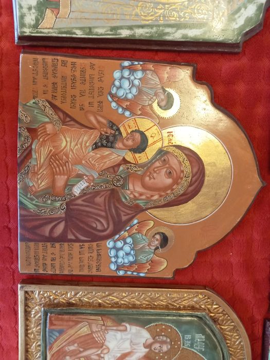 Icoane pe foita de aur