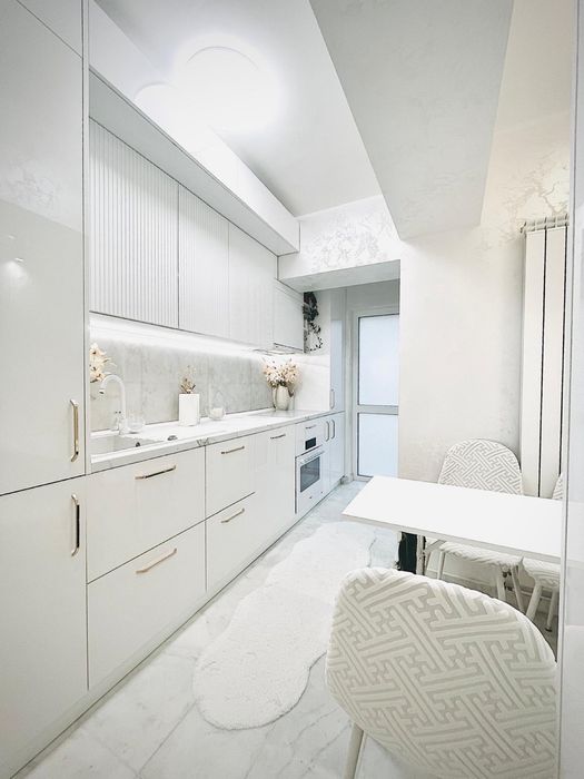 Vand apartament 3 camere, decomandat zona tatarasi.