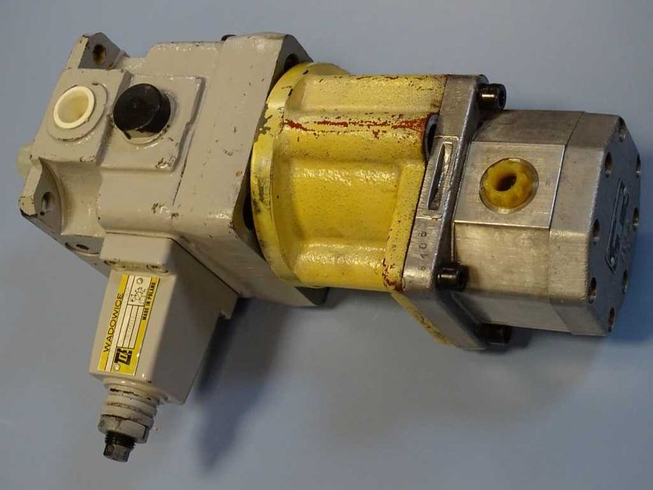 Хидравлична помпа Wadowice PV2V3-30/25D1MC40A1A/PZL-PZ2-K6.3