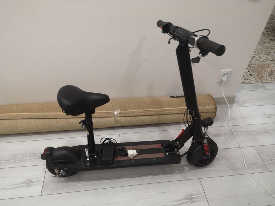 Продаю электросамокат