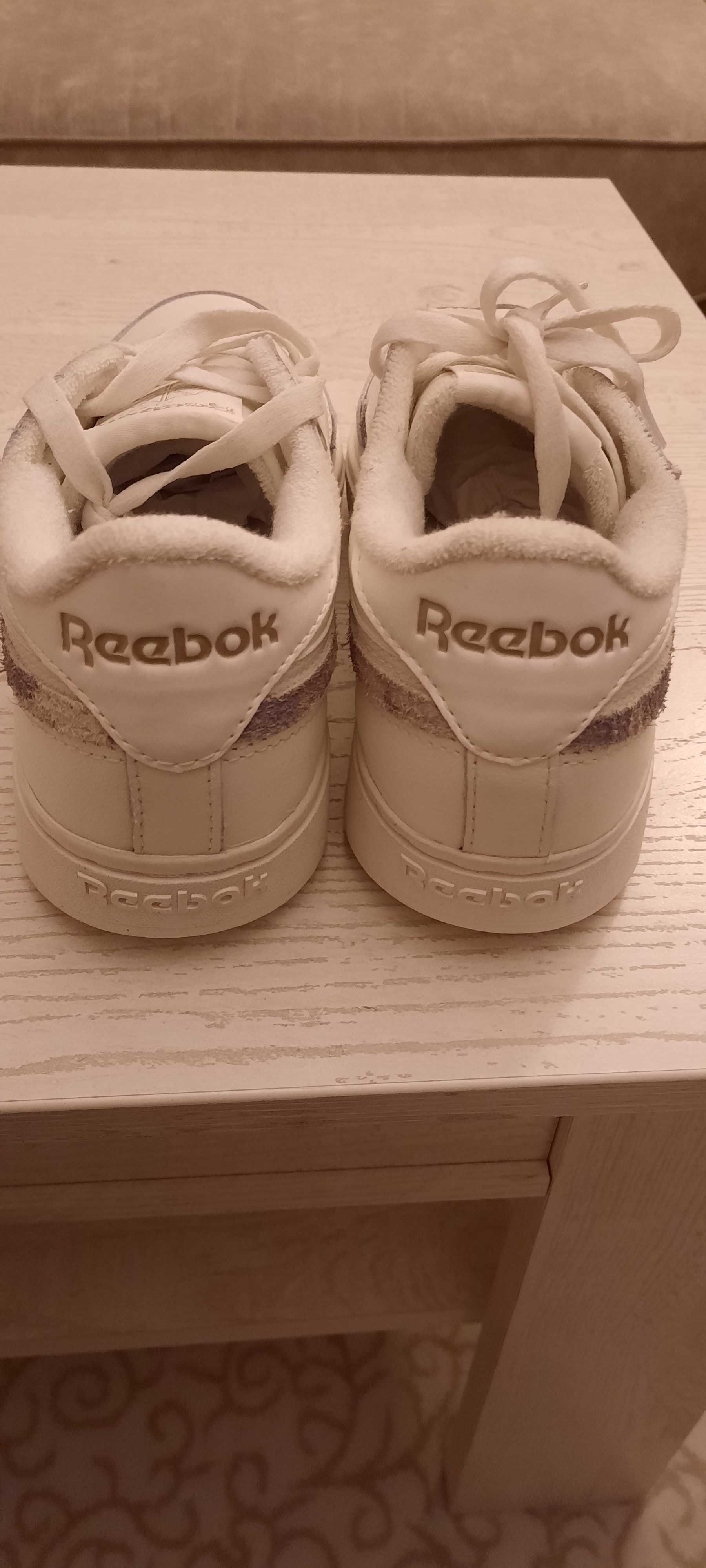 Adidasi Reebok masura 39 piele naturala