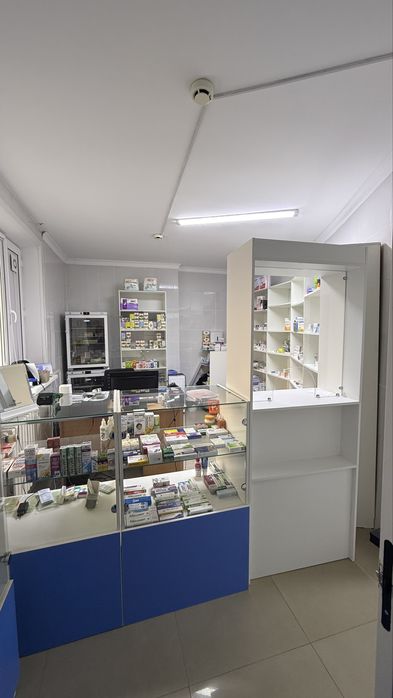 Продается мебель для аптеки