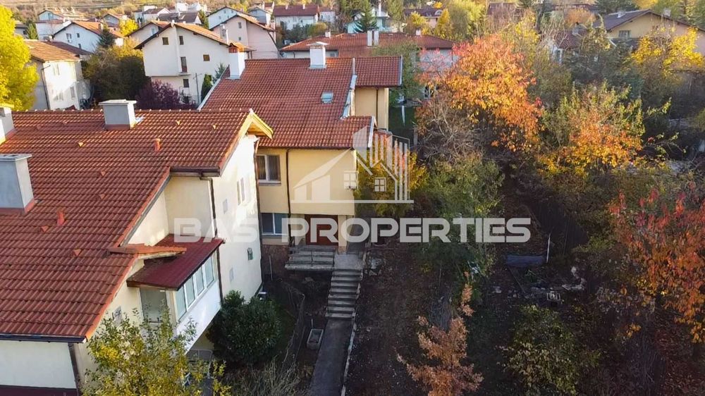 Къща в София-Банкя площ 243