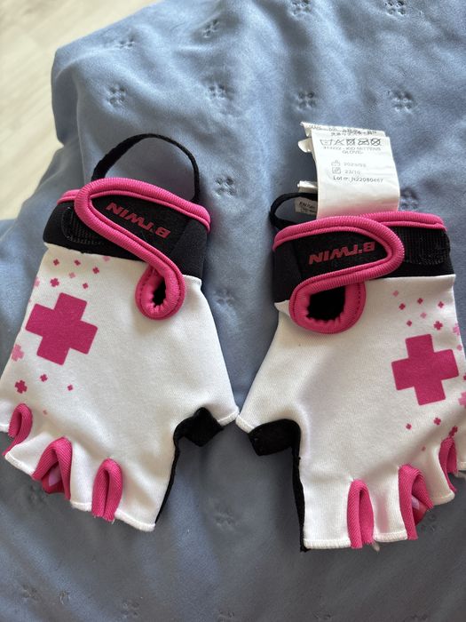 Casca ciclism BTWIN 500 + manusi BTWIN marime 4 ani