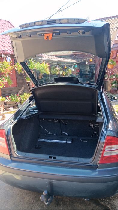 Autoturism Skoda Octavia berlina