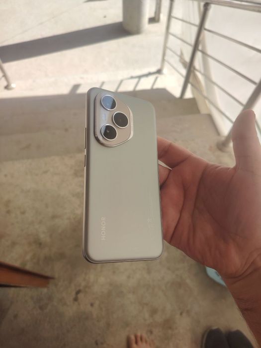 Honor 400 pro 12 ga +12  512 talik titan rangi