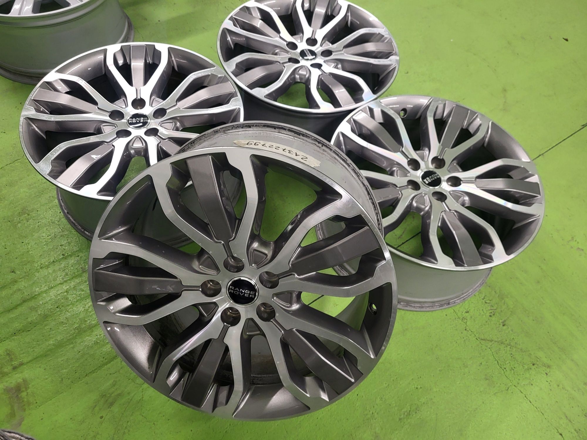 21 5x120Range rover лети джанти 5х120