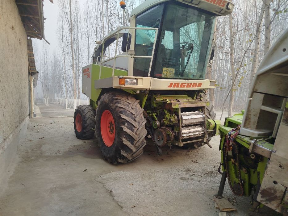 Kombayn Jaguar 840