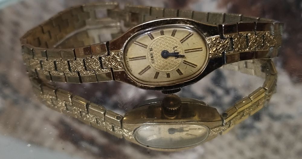 Руски дамски часовник