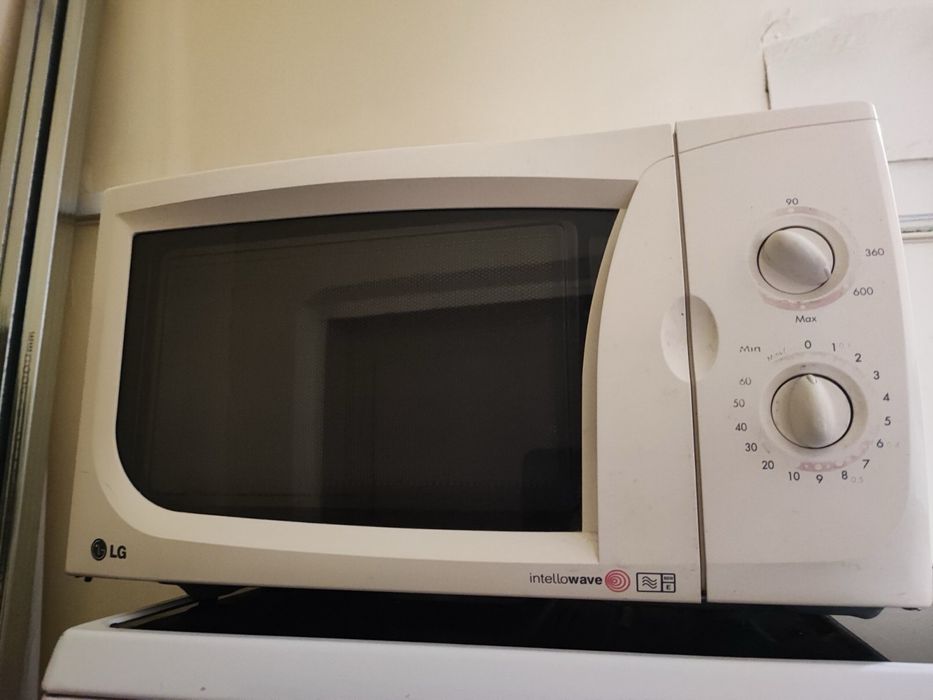 Микровълнова фурна