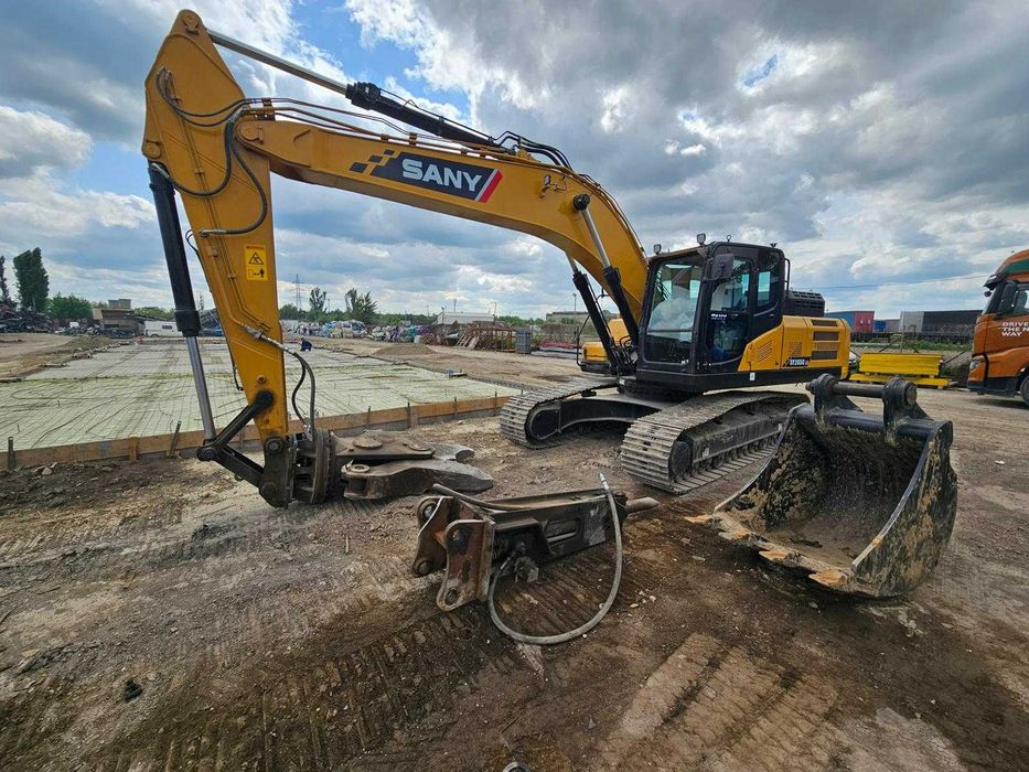 Inchiriem Excavator Sany 265C