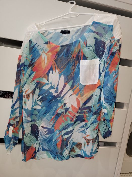 Bluze si rochite pt plaja