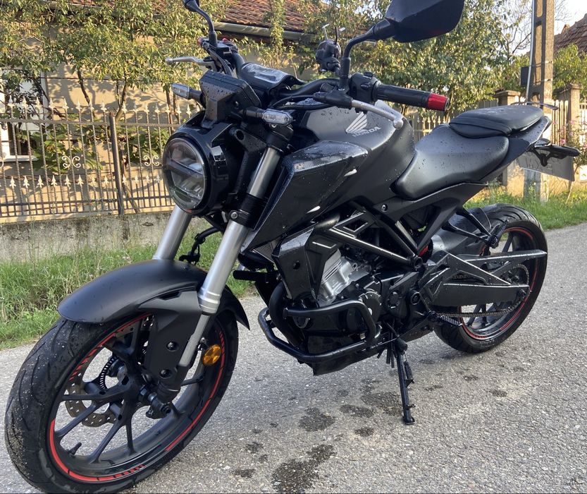 Motocicletă Honda CB 125 R