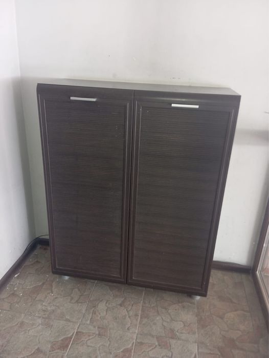 Продам обувной шкаф