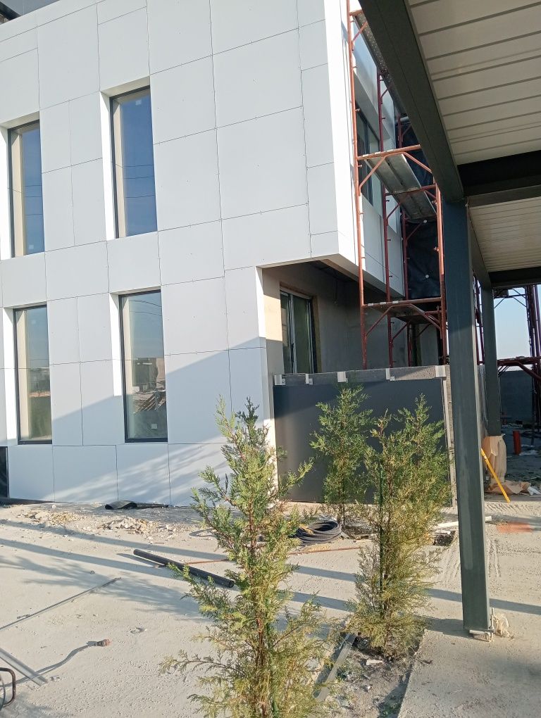 Fațade ventilate placate  cu alucobond , fibrociment,ceramica, hpl