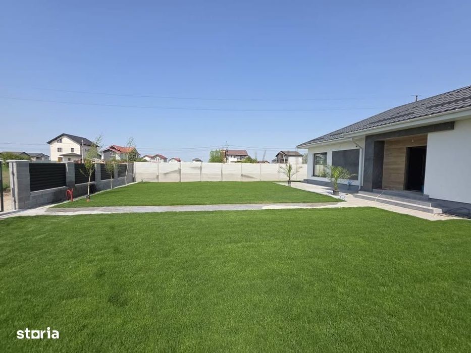 Casa 4 Camere,  DOMNESTI-1 km de Primarie,