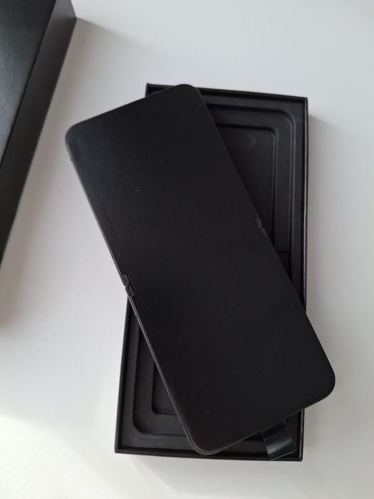 Samsung Galaxy Z Flip 6 256gb black ram 12gb Nou