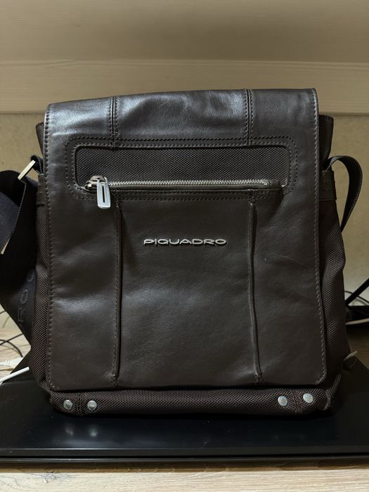 Сумка piquadro через плечо