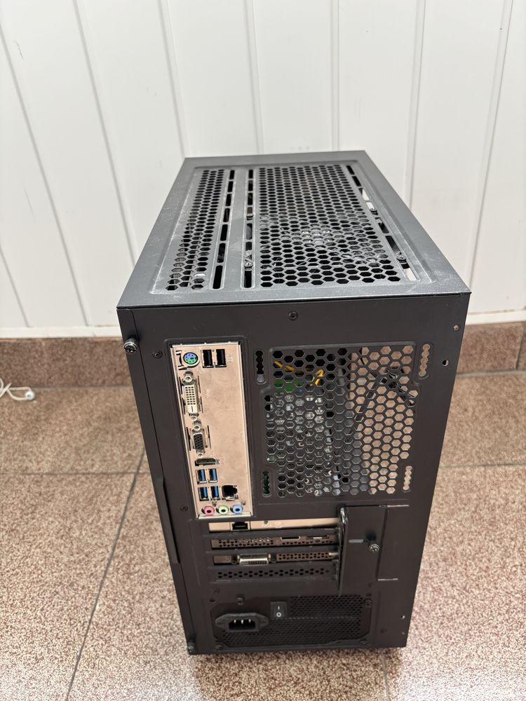 Геймърски setup  с RTX 2060 Super, Ryzen 5 5500 и 1 TB storage