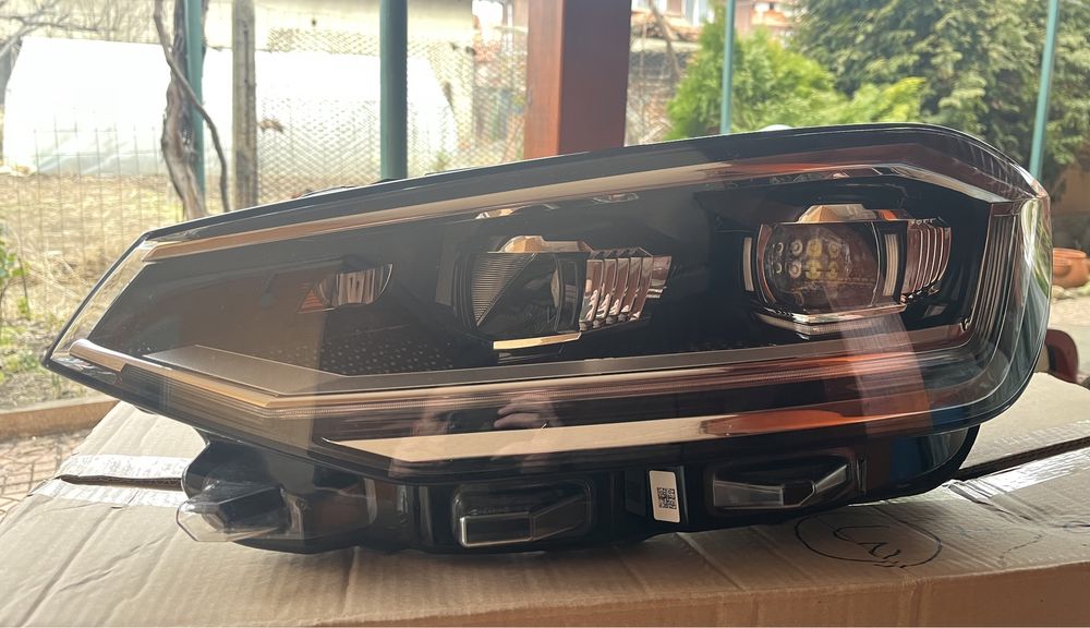 Фар за VW SPORTSVAN FULL LED оборудван!
